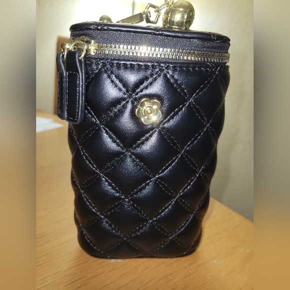 Adorable Black Quilted 3 way Clutch Bag - Phone case - crossbody - Picture 7 of 10